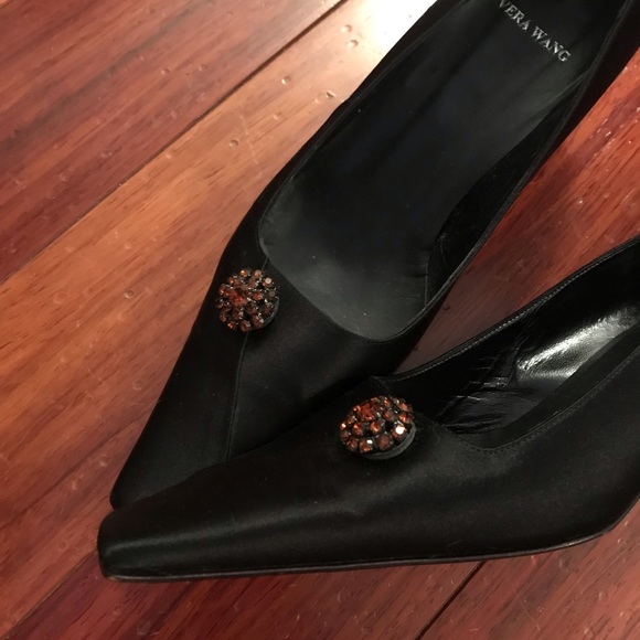 Vintage Vera Wang Satin Square Toe Kitten Heels with Brooch - Picture 3 of 10